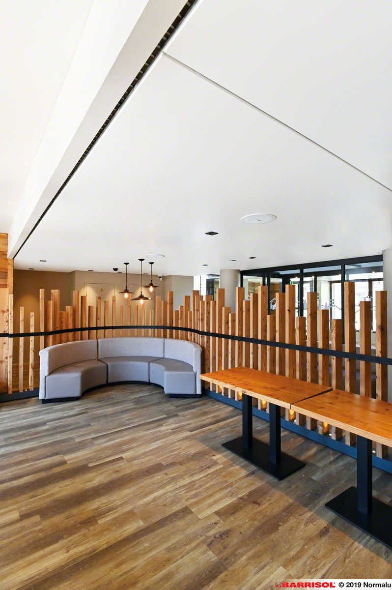 Barrisol acoustic Arctic Ceilings in a Restaurant